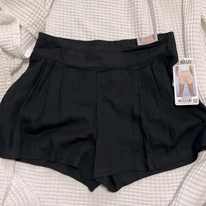 NWT- REWASH- M. Linen Trouser Short